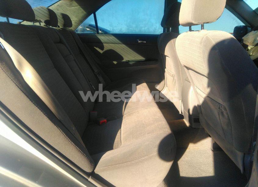 Photo 8 of 2005 Toyota Camry LE (VIN 4T1BE32K15U079183)