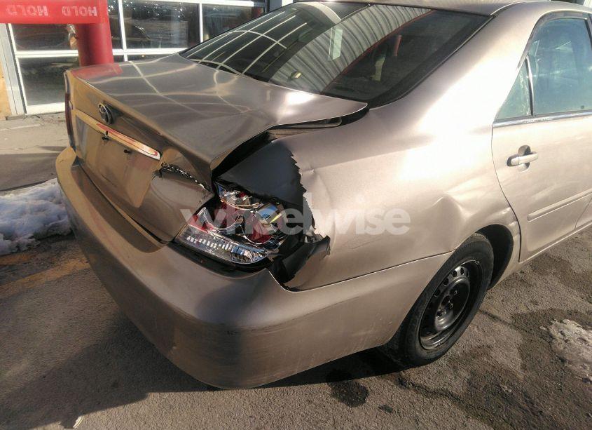 Photo 12 of 2005 Toyota Camry LE (VIN 4T1BE32K15U091074)