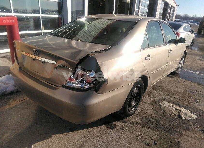 Photo 4 of 2005 Toyota Camry LE (VIN 4T1BE32K15U091074)
