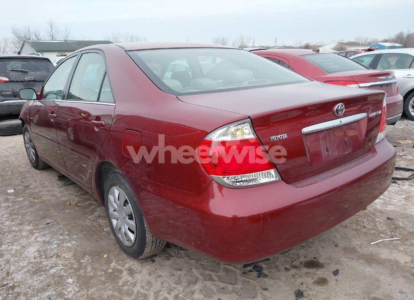 Photo 3 of 2005 Toyota Camry LE (VIN 4T1BE32K15U091396)