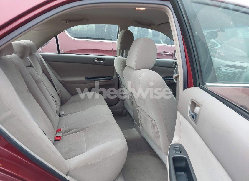 Photo 8 of 2005 Toyota Camry LE (VIN 4T1BE32K15U091396)