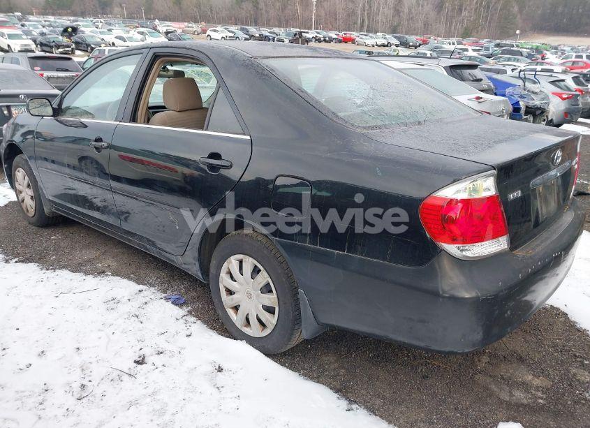 Photo 3 of 2005 Toyota Camry LE (VIN 4T1BE32K15U385655)