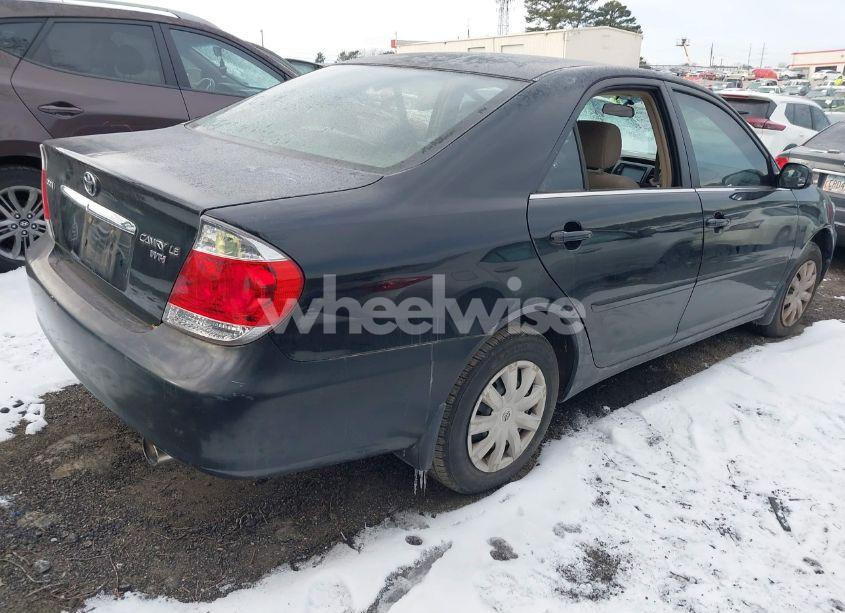 Photo 4 of 2005 Toyota Camry LE (VIN 4T1BE32K15U385655)
