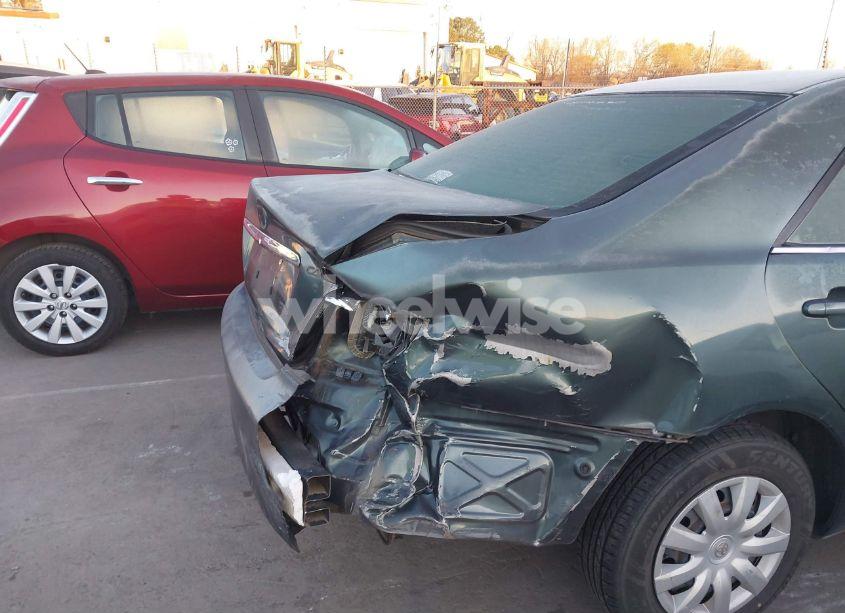 Photo 6 of 2005 Toyota Camry LE/XLE/SE (VIN 4T1BE32K15U396591)