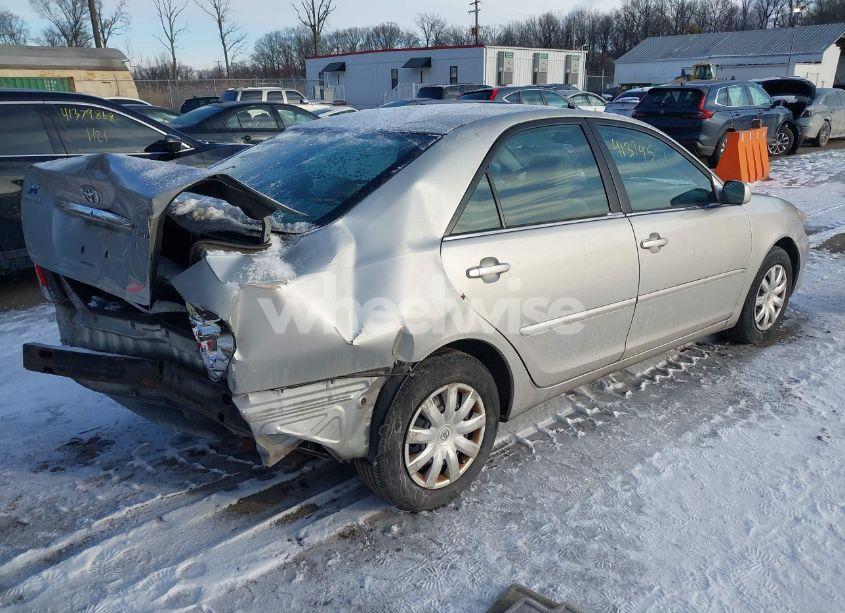Photo 4 of 2005 Toyota Camry LE (VIN 4T1BE32K15U407332)
