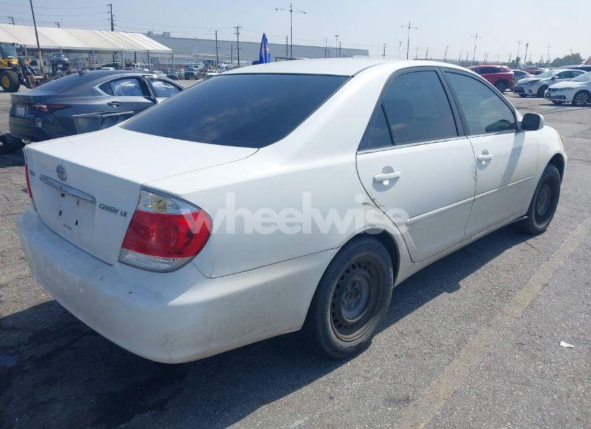 Photo 4 of 2005 Toyota Camry LE (VIN 4T1BE32K15U408206)