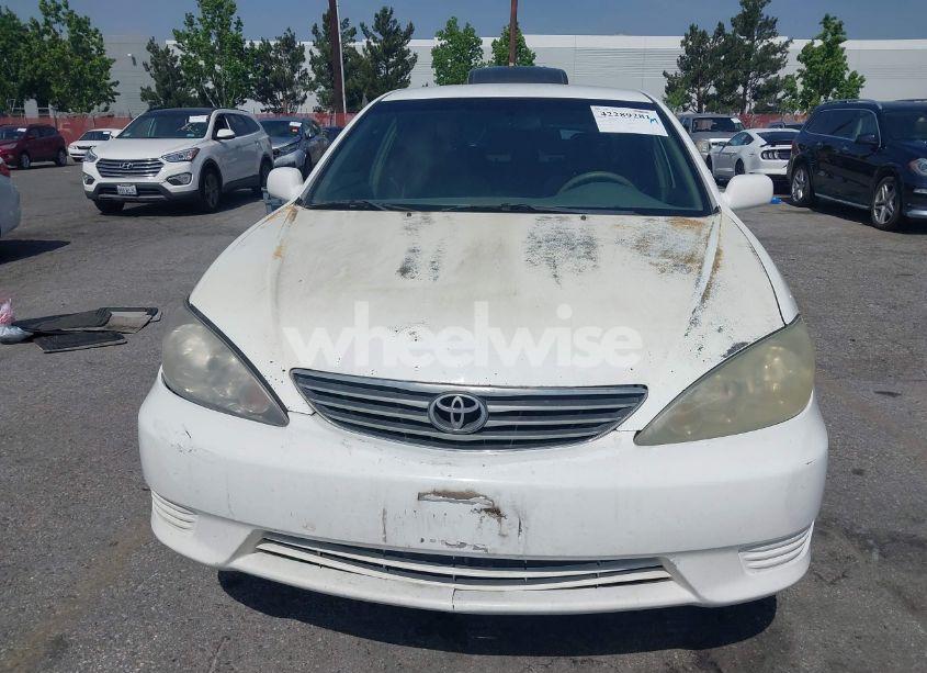 Photo 6 of 2005 Toyota Camry LE (VIN 4T1BE32K15U408206)