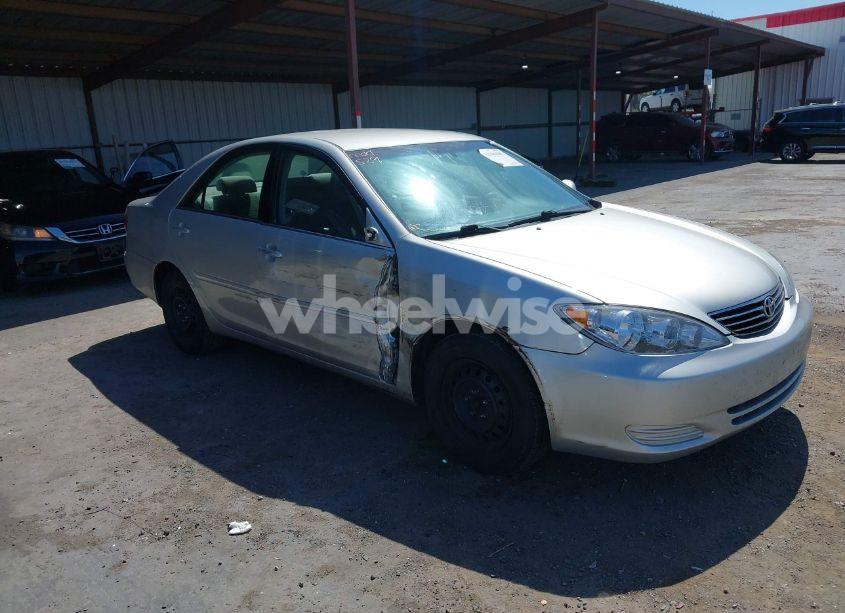 Photo 6 of 2005 Toyota Camry LE (VIN 4T1BE32K15U413499)