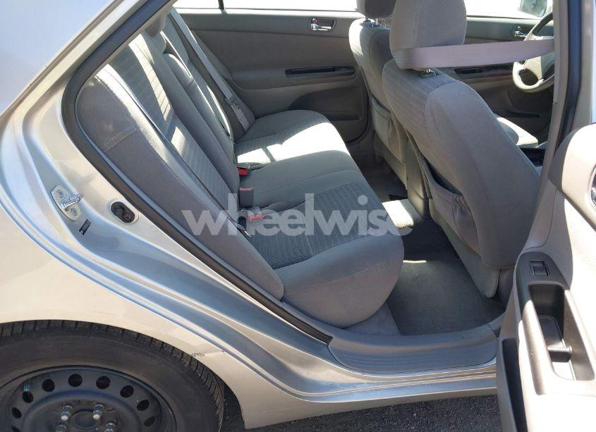 Photo 8 of 2005 Toyota Camry LE (VIN 4T1BE32K15U413499)