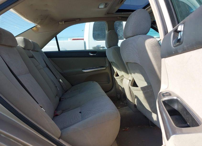 Photo 8 of 2005 Toyota Camry SE (VIN 4T1BE32K15U511335)