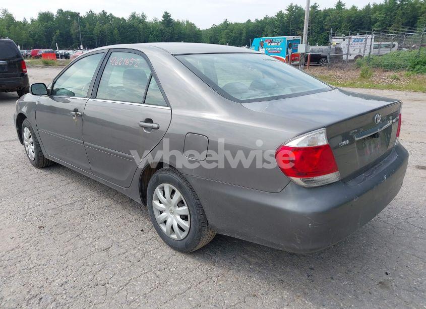 Photo 3 of 2005 Toyota Camry LE (VIN 4T1BE32K15U519127)