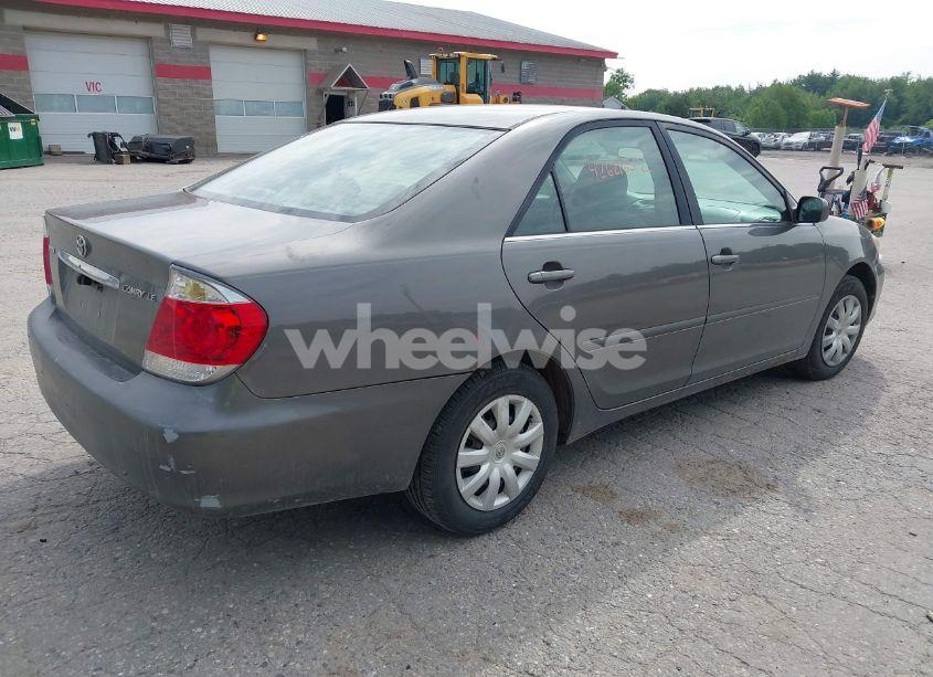 Photo 4 of 2005 Toyota Camry LE (VIN 4T1BE32K15U519127)