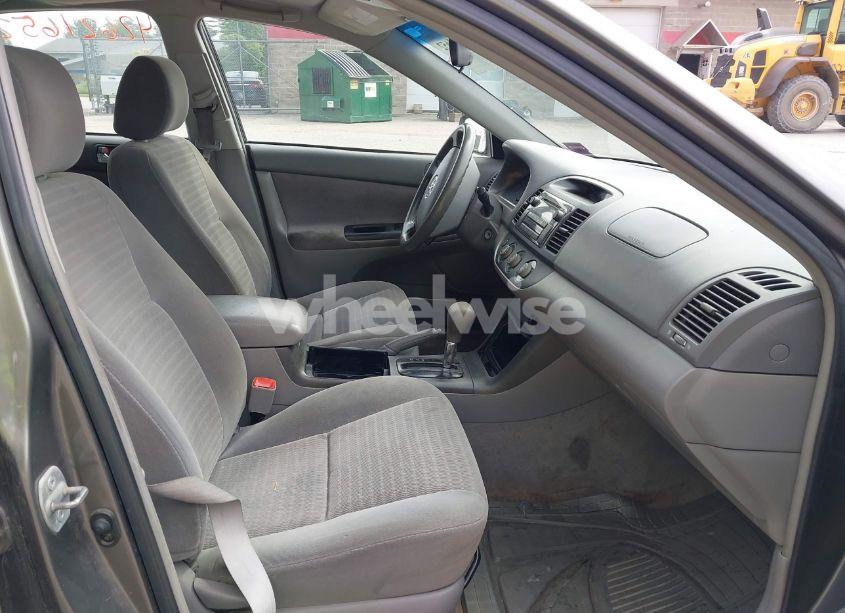 Photo 5 of 2005 Toyota Camry LE (VIN 4T1BE32K15U519127)