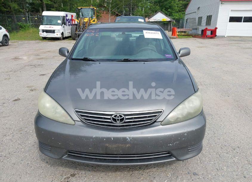 Photo 6 of 2005 Toyota Camry LE (VIN 4T1BE32K15U519127)