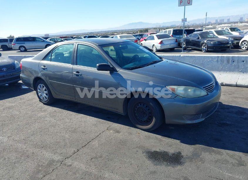 2005 Toyota Camry STD (VIN 4T1BE32K15U526272) main photo