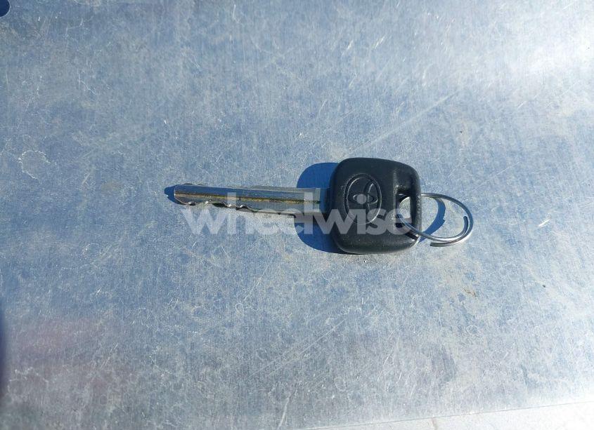 Photo 11 of 2005 Toyota Camry STD (VIN 4T1BE32K15U526272)