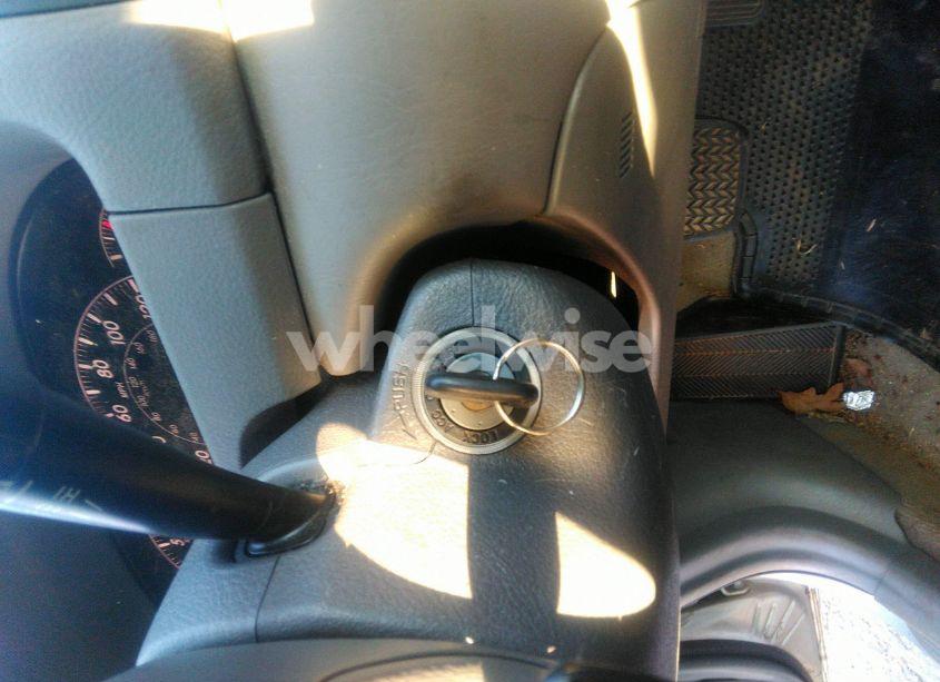 Photo 11 of 2005 Toyota Camry STD (VIN 4T1BE32K15U573852)