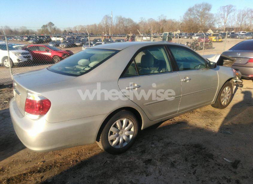 Photo 4 of 2005 Toyota Camry STD (VIN 4T1BE32K15U573852)