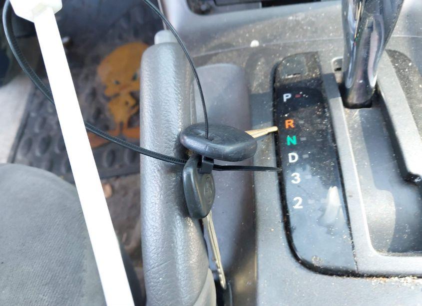 Photo 11 of 2005 Toyota Camry STD (VIN 4T1BE32K15U592482)
