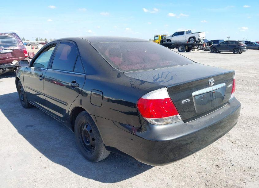 Photo 3 of 2005 Toyota Camry STD (VIN 4T1BE32K15U592482)
