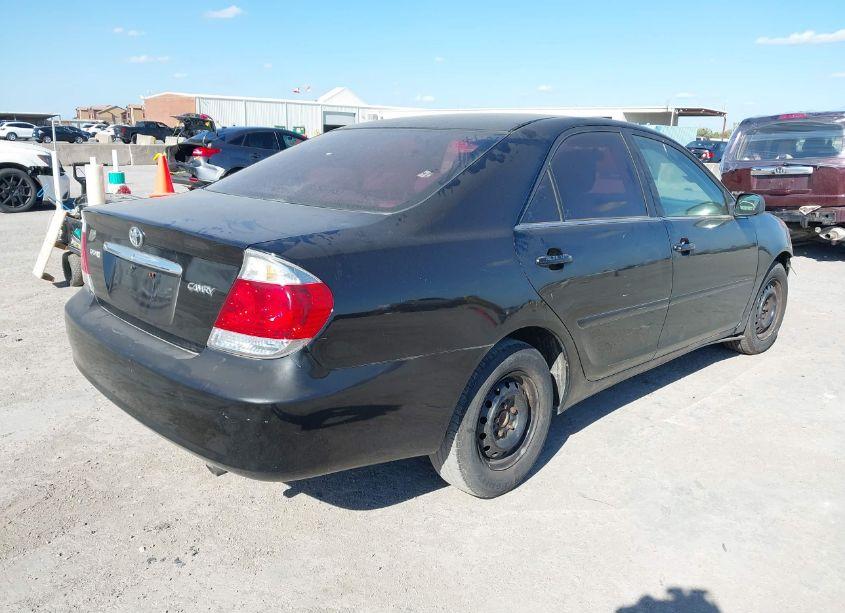 Photo 4 of 2005 Toyota Camry STD (VIN 4T1BE32K15U592482)