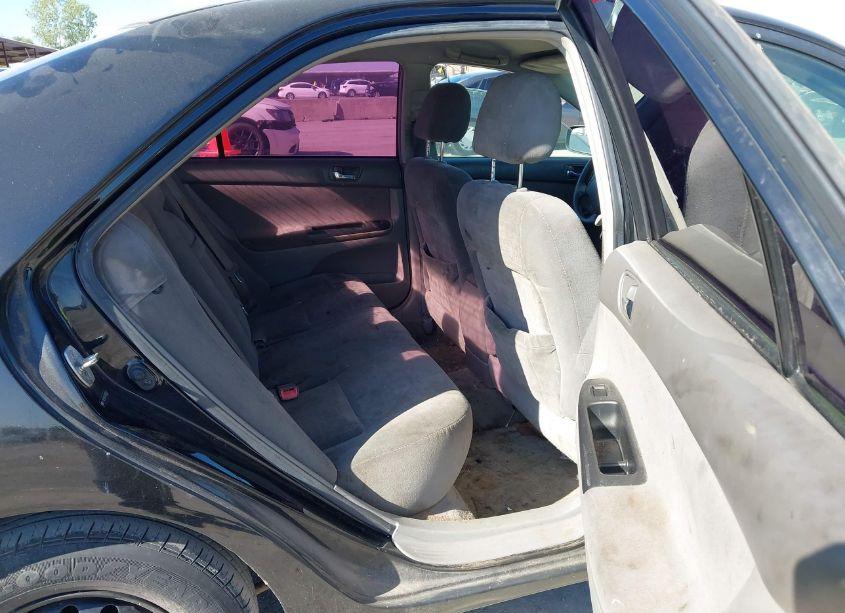 Photo 8 of 2005 Toyota Camry STD (VIN 4T1BE32K15U592482)