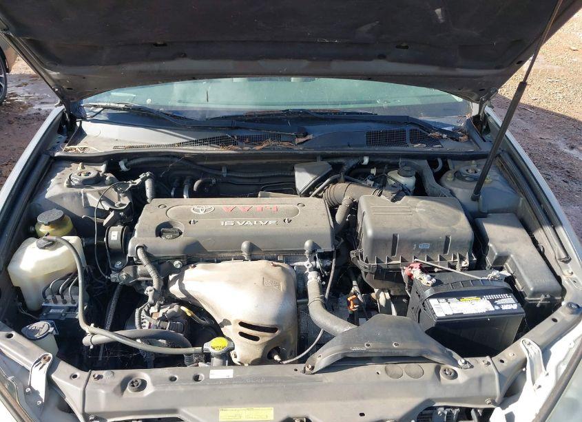 Photo 10 of 2005 Toyota Camry STD (VIN 4T1BE32K15U602055)