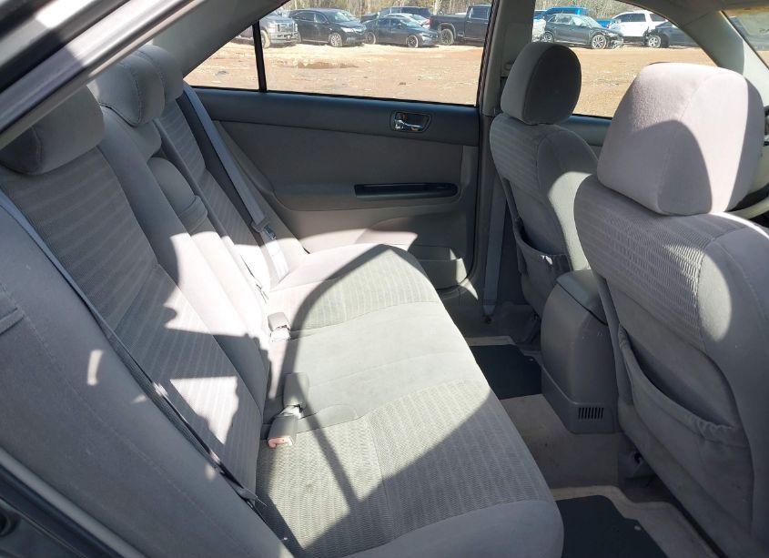 Photo 8 of 2005 Toyota Camry STD (VIN 4T1BE32K15U602055)