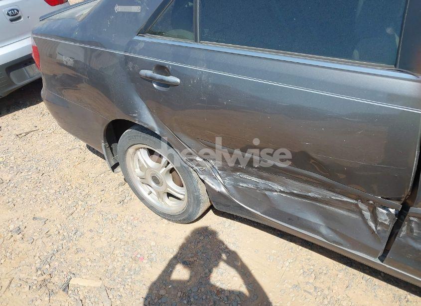 Photo 12 of 2005 Toyota Camry LE (VIN 4T1BE32K15U632513)