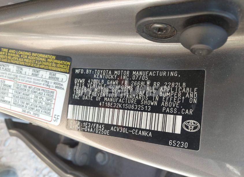 Photo 9 of 2005 Toyota Camry LE (VIN 4T1BE32K15U632513)