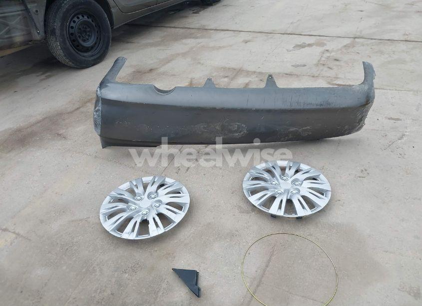Photo 12 of 2005 Toyota Camry LE (VIN 4T1BE32K15U944136)