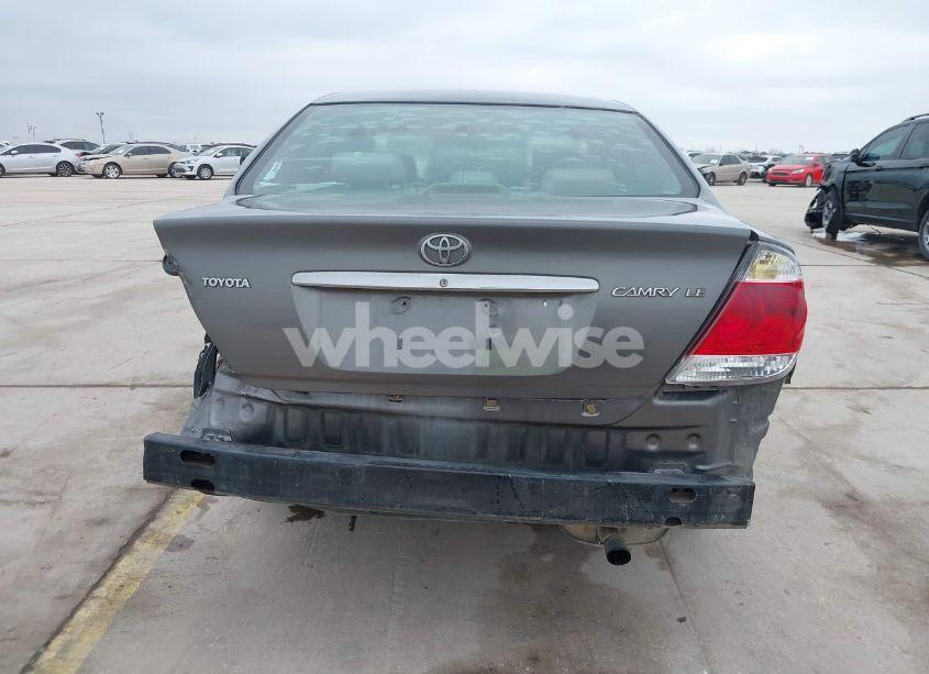 Photo 17 of 2005 Toyota Camry LE (VIN 4T1BE32K15U944136)