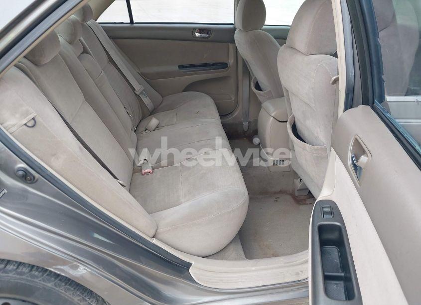 Photo 8 of 2005 Toyota Camry LE (VIN 4T1BE32K15U944136)