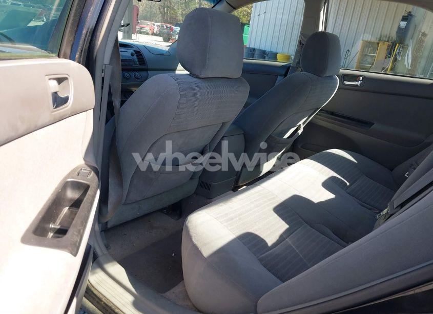 Photo 8 of 2006 Toyota Camry STD (VIN 4T1BE32K16U106030)