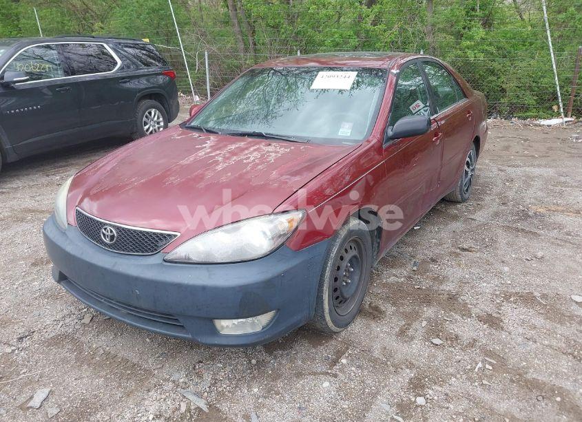 Photo 2 of 2006 Toyota Camry SE (VIN 4T1BE32K16U138556)