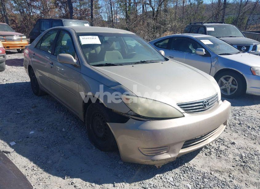 2006 Toyota Camry LE (VIN 4T1BE32K16U139397) main photo