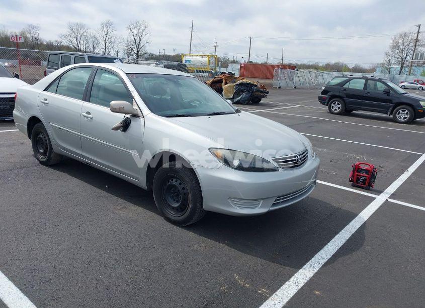 2006 Toyota Camry LE (VIN 4T1BE32K16U161433) main photo