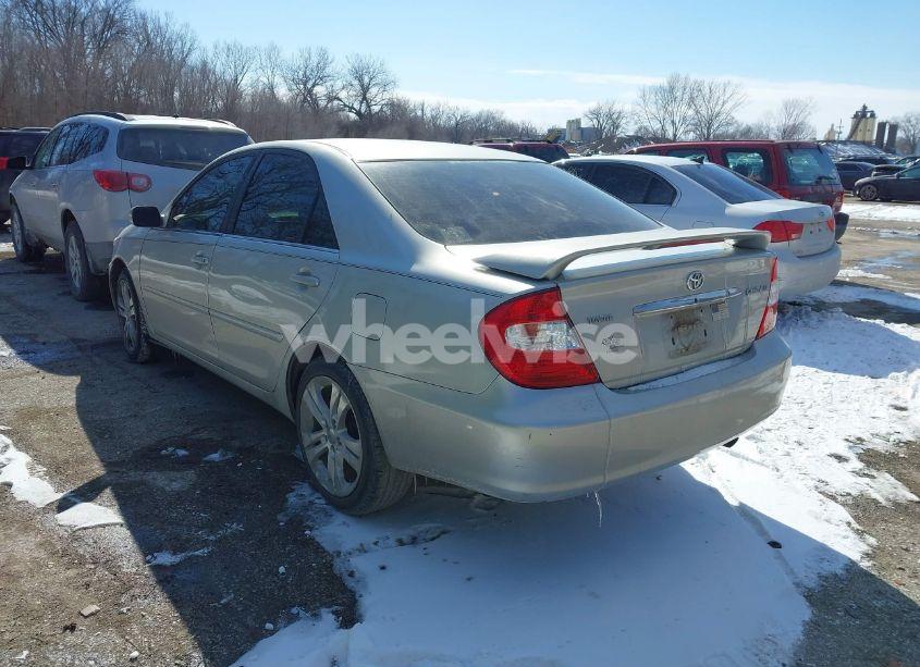 Photo 3 of 2002 Toyota Camry LE (VIN 4T1BE32K22U007923)