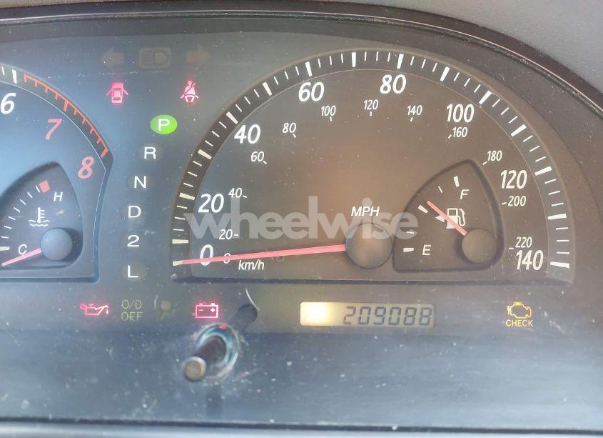 Photo 7 of 2002 Toyota Camry LE (VIN 4T1BE32K22U007923)