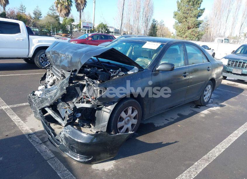 Photo 2 of 2002 Toyota Camry LE (VIN 4T1BE32K22U044759)