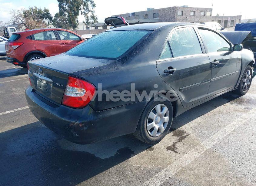 Photo 4 of 2002 Toyota Camry LE (VIN 4T1BE32K22U044759)