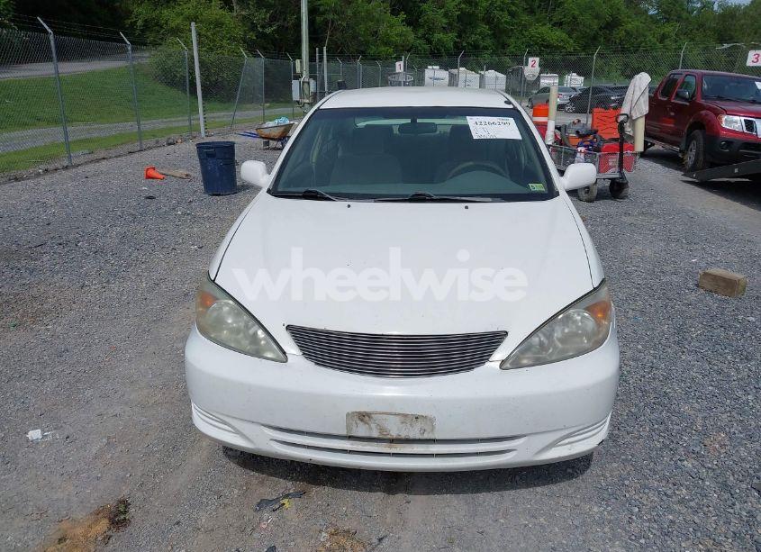 Photo 12 of 2002 Toyota Camry LE (VIN 4T1BE32K22U050769)