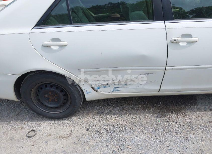 Photo 6 of 2002 Toyota Camry LE (VIN 4T1BE32K22U050769)