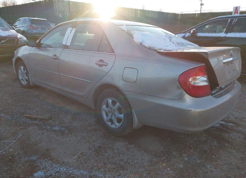 Photo 3 of 2002 Toyota Camry LE (VIN 4T1BE32K22U079592)
