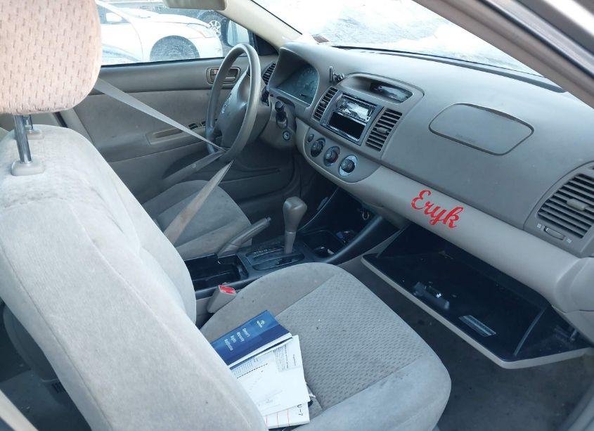 Photo 5 of 2002 Toyota Camry LE (VIN 4T1BE32K22U079592)