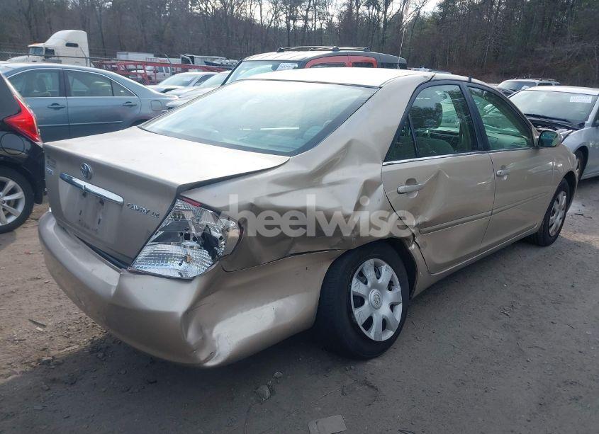 Photo 4 of 2002 Toyota Camry LE (VIN 4T1BE32K22U097316)