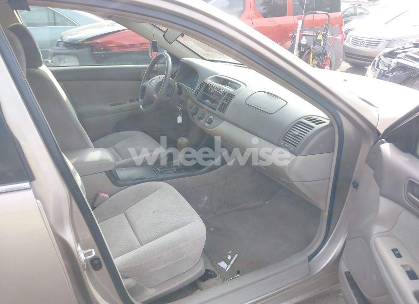 Photo 5 of 2002 Toyota Camry LE (VIN 4T1BE32K22U097316)