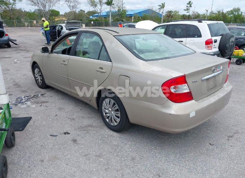 Photo 3 of 2002 Toyota Camry LE (VIN 4T1BE32K22U529550)