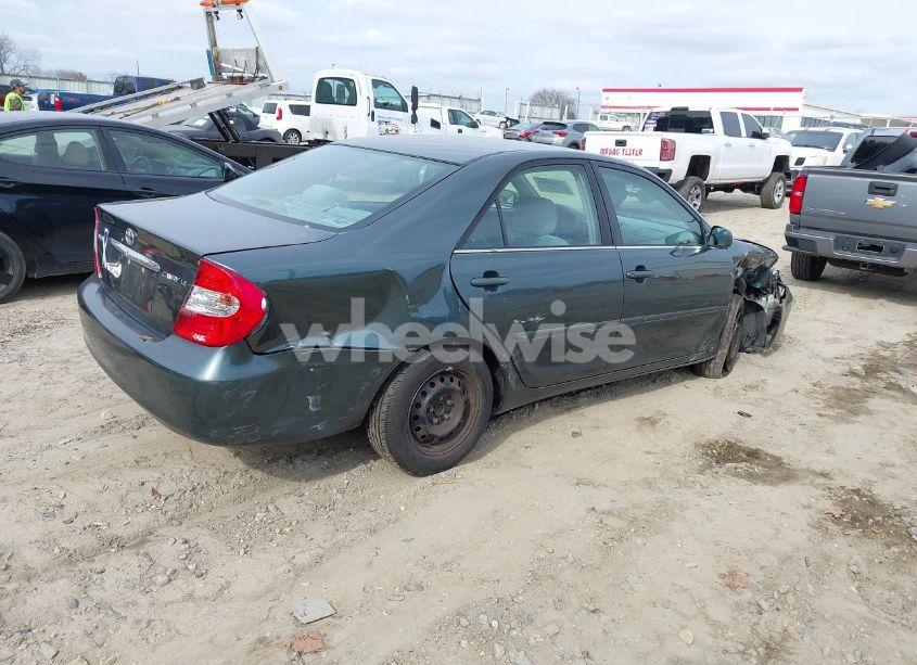 Photo 4 of 2002 Toyota Camry LE (VIN 4T1BE32K22U535607)