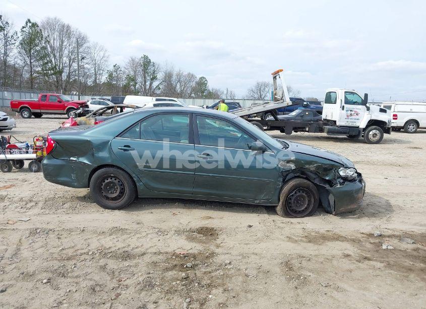 Photo 6 of 2002 Toyota Camry LE (VIN 4T1BE32K22U535607)